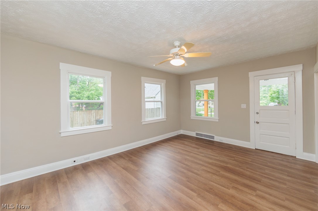 Frisbie Berwald Companys Resu - Residential