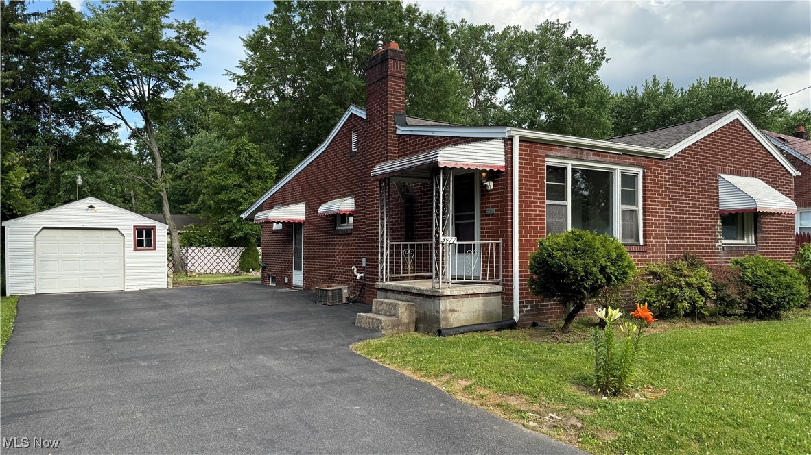 Liberty, Ohio 44505, United States, 4 Bedrooms Bedrooms, ,2 BathroomsBathrooms,Residential,Contingent,162116