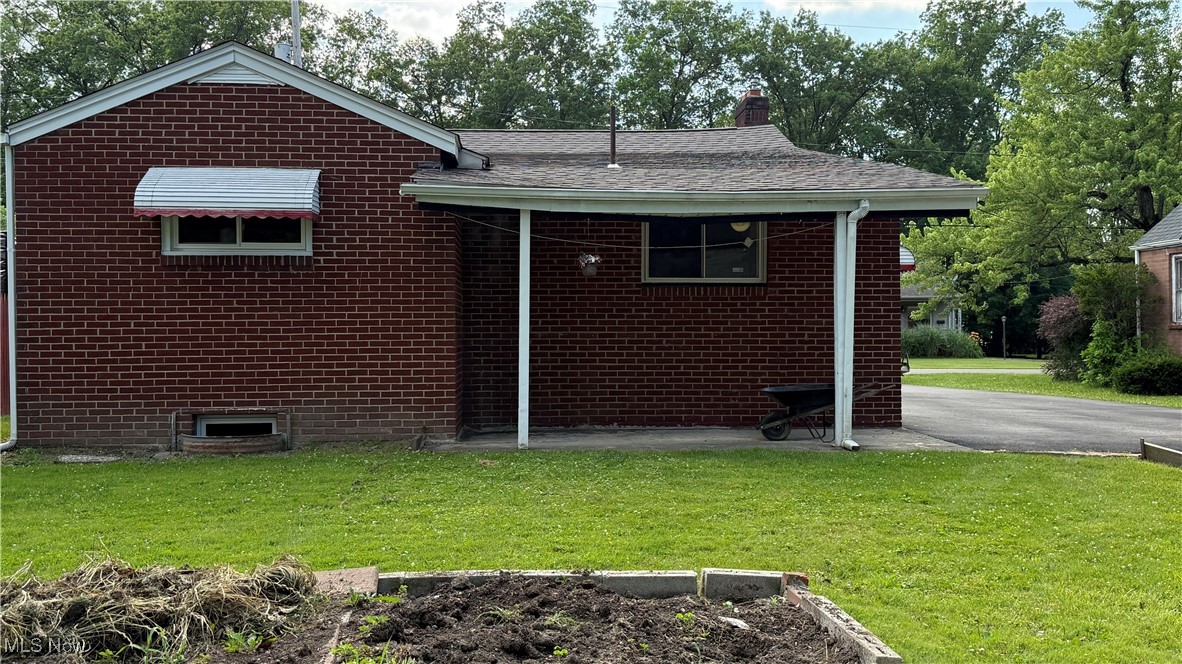 Liberty, Ohio 44505, United States, 4 Bedrooms Bedrooms, ,2 BathroomsBathrooms,Residential,Contingent,162116