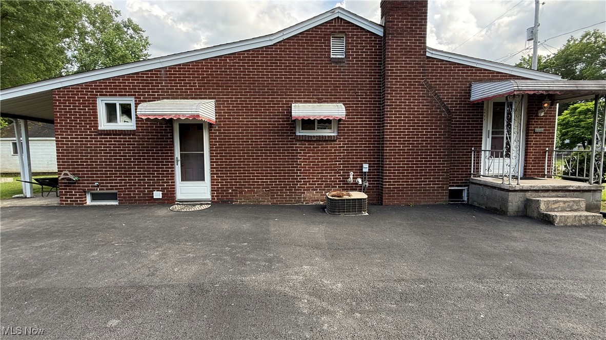 Liberty, Ohio 44505, United States, 4 Bedrooms Bedrooms, ,2 BathroomsBathrooms,Residential,Contingent,162116