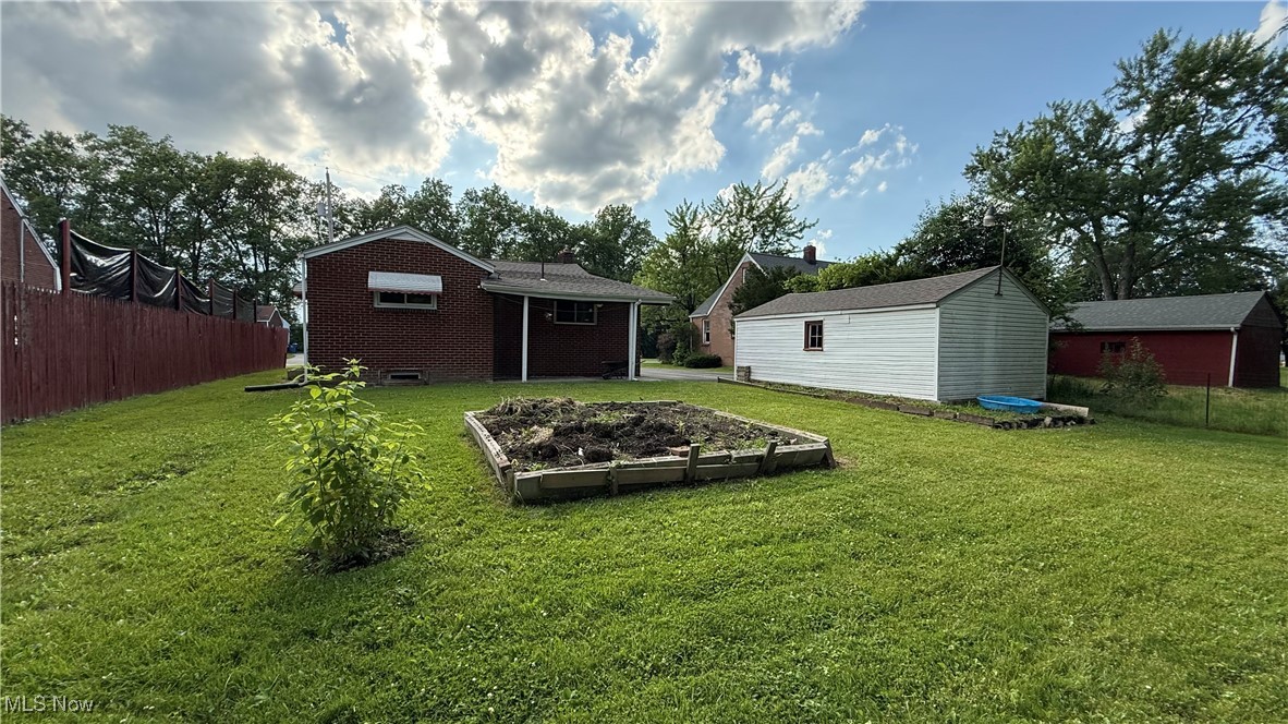 Liberty, Ohio 44505, United States, 4 Bedrooms Bedrooms, ,2 BathroomsBathrooms,Residential,Contingent,162116