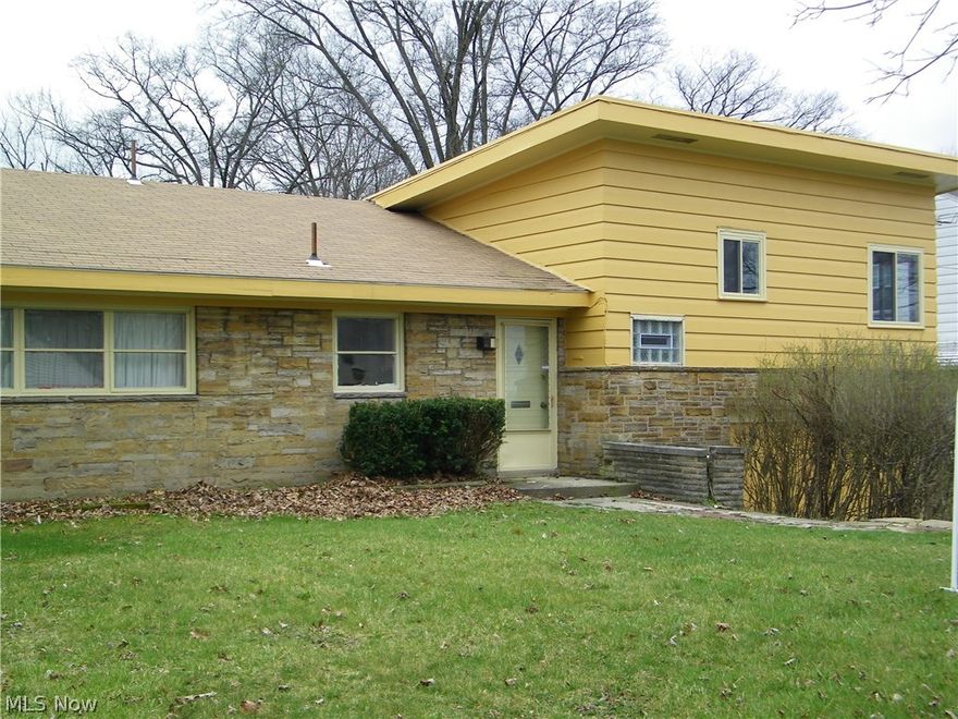 North-side Gem! Beautiful inside and outside. Nothing to do but move right in! 3 bedroom 2 bath. Close to everything Golf course, parks, community center, neighborhood pool, shopping and more! You need to see this house! Call to schedule your appointment today!