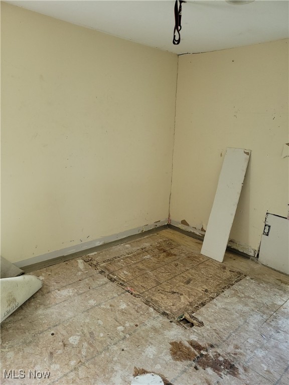 2913 Warren Drive, Uniontown, Ohio image 13