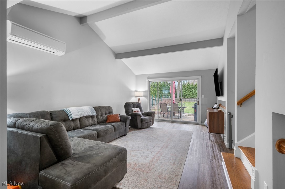 5219 Berkshire Drive, North Olmsted, Ohio image 3