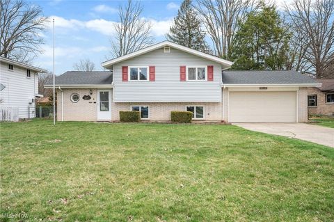 5219 Berkshire Drive, North Olmsted, OH 44070 - #: 5108241