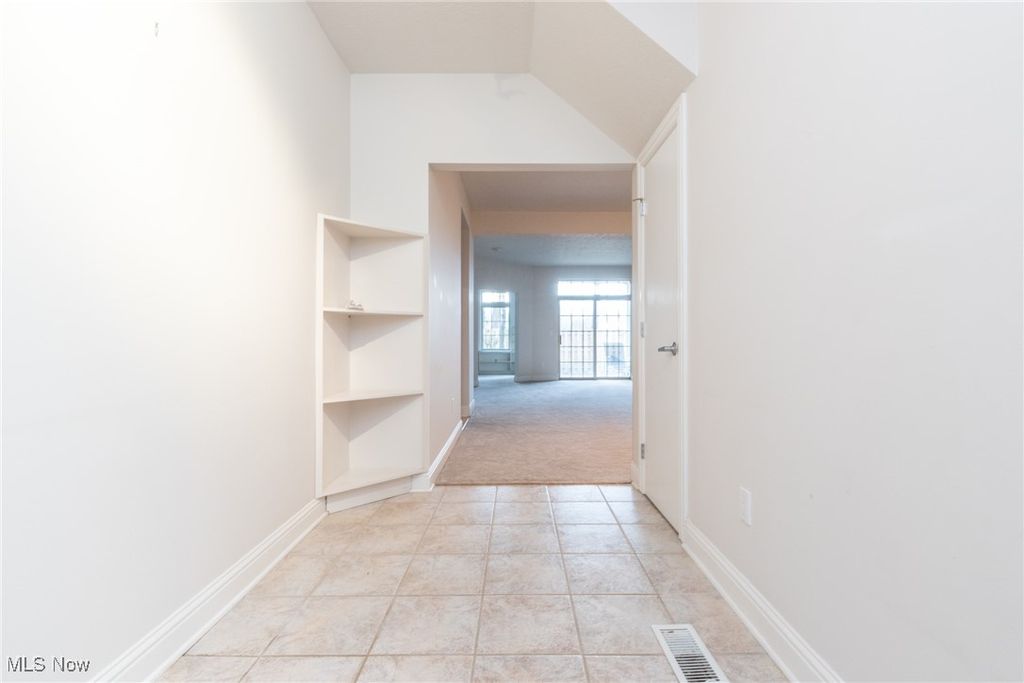 Photo of 3194 Richmond Road, Beachwood, OH 44122 (MLS # 5179837)