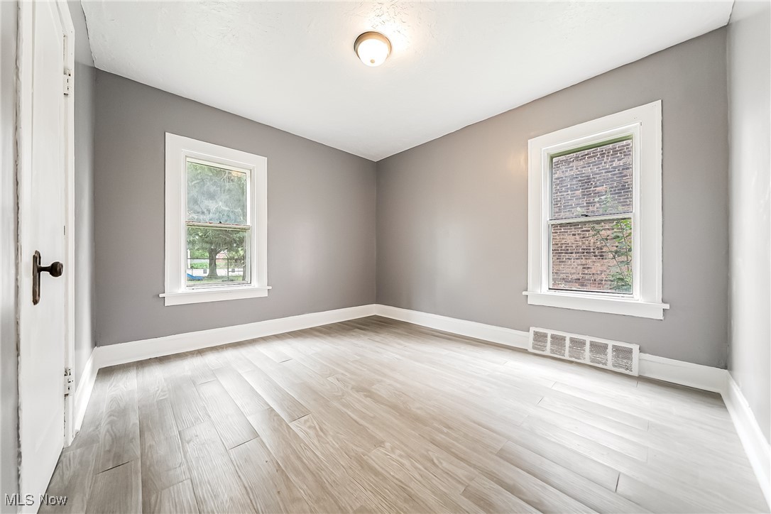 Lake Shore Blvd Sub/J Lar - Residential Income