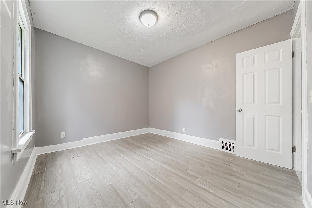 Lake Shore Blvd Sub/J Lar - Residential Income