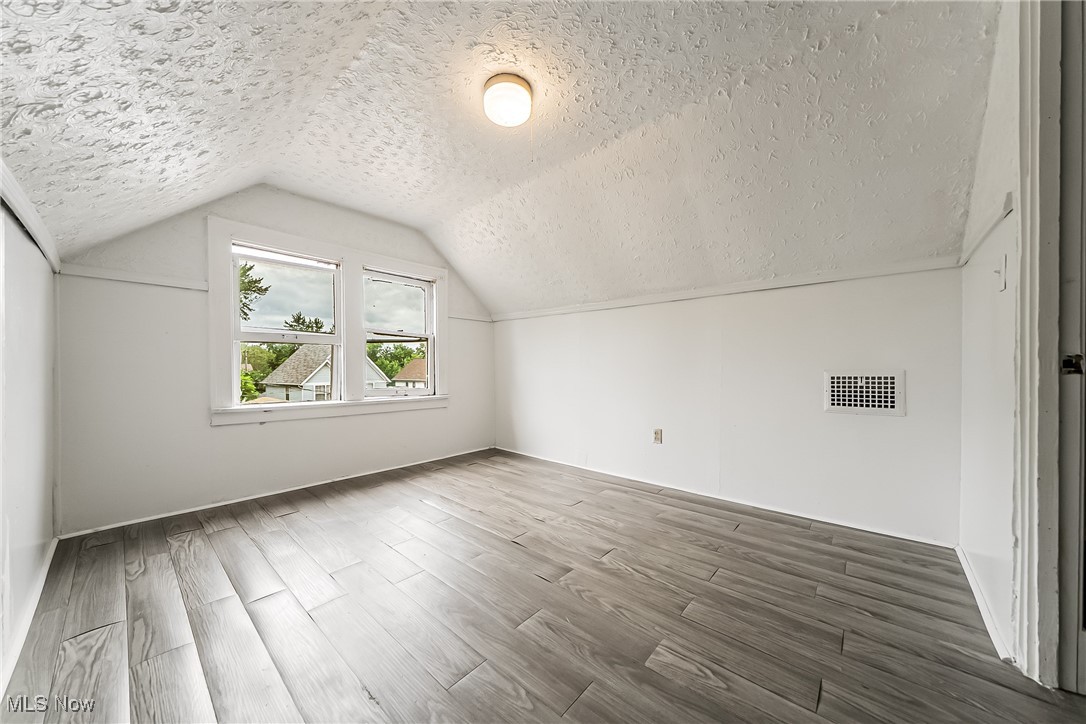 Lake Shore Blvd Sub/J Lar - Residential Income