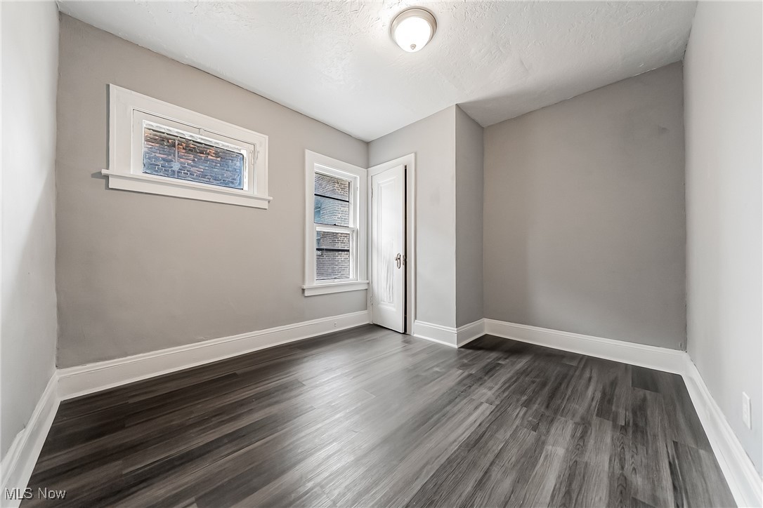 Lake Shore Blvd Sub/J Lar - Residential Income
