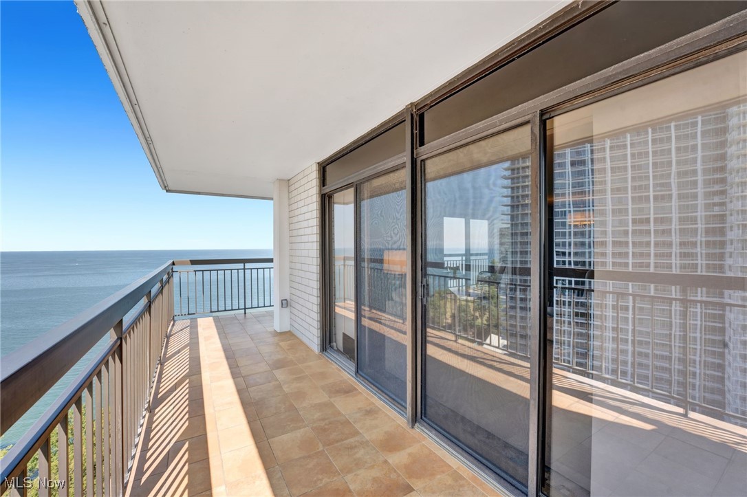 Meridian Condo - Residential