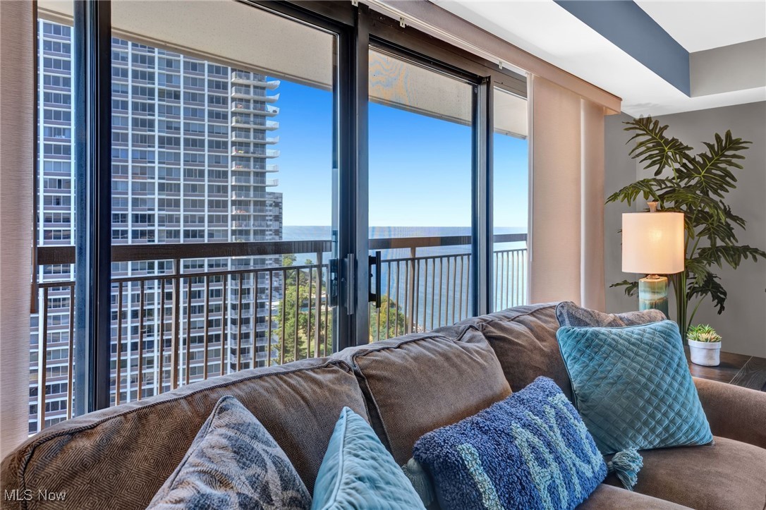 Meridian Condo - Residential