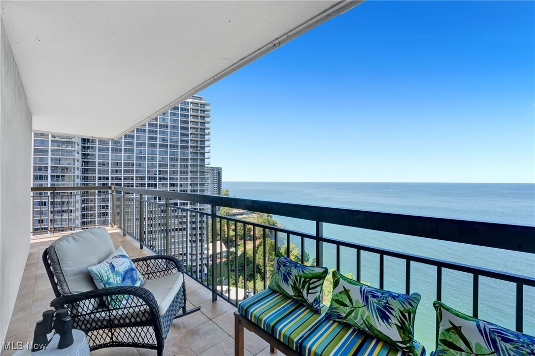 Meridian Condo - Residential