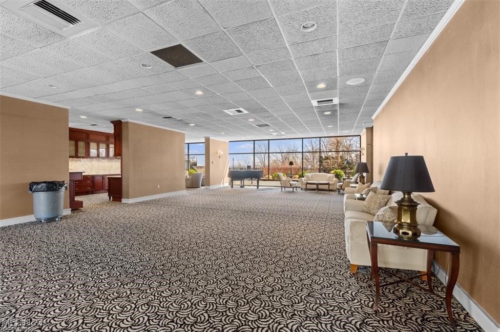 Meridian Condo - Residential