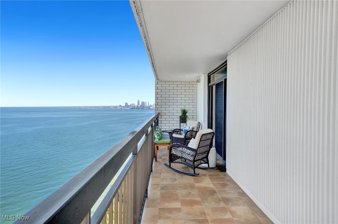 Meridian Condo - Residential