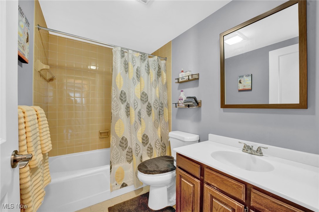 Meridian Condo - Residential