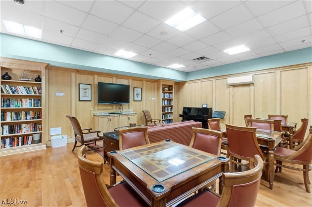 Meridian Condo - Residential