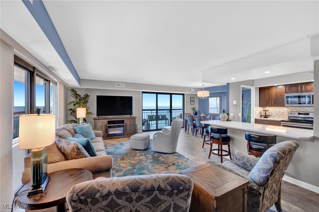 Meridian Condo - Residential