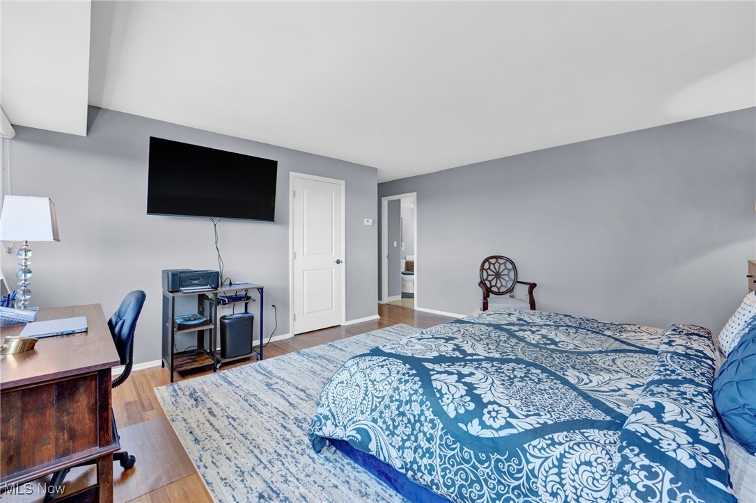 Meridian Condo - Residential