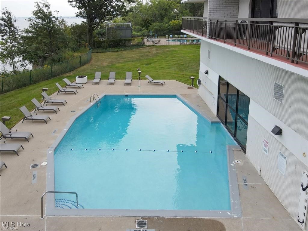 Meridian Condo - Residential