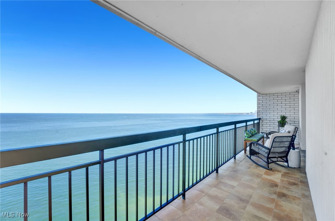 Meridian Condo - Residential