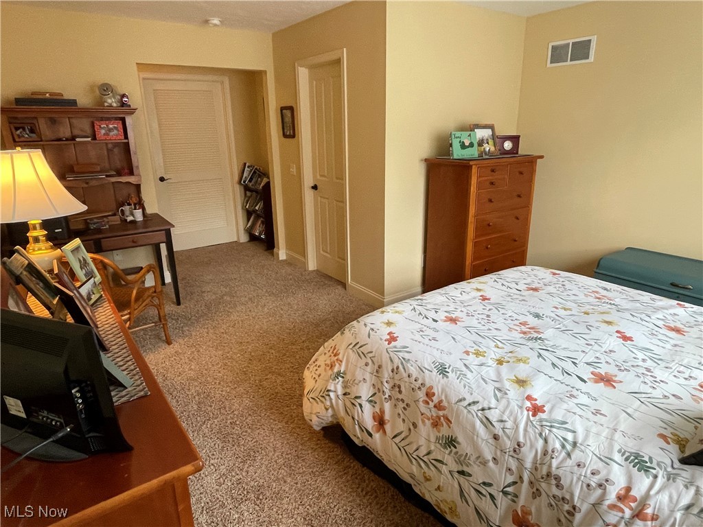 Villas/Mudbrook Condos - Residential