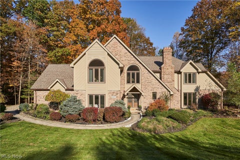 Photo of 8477 Timber Trail, Brecksville, OH 44141 (MLS # 5257111)