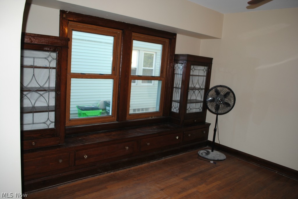 Laura E Sladden - Residential