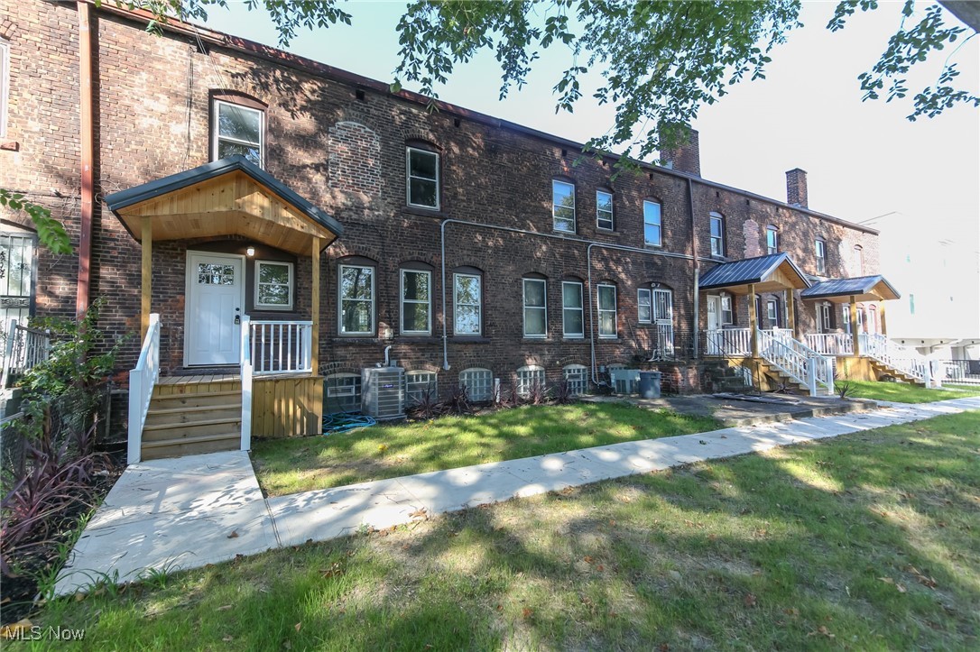 1661 E 118th Street