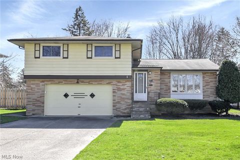 22337 Sandy Lane Fairview Park OH 44126