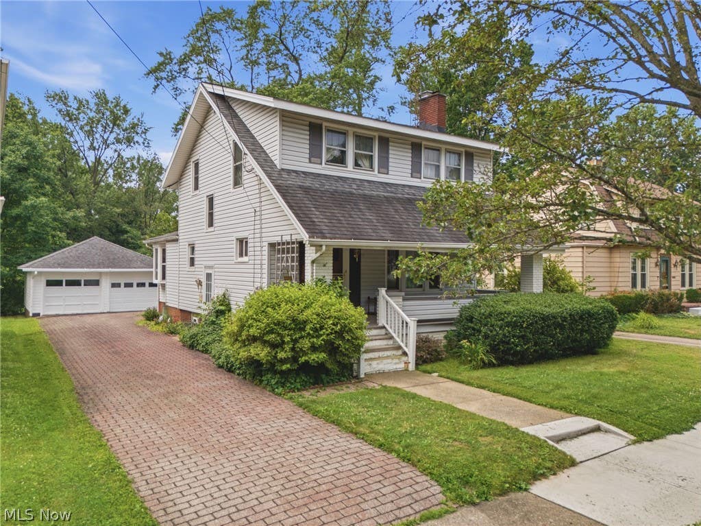 Photo of 165 Shadyside Court, Alliance, OH 44601 (MLS # 5225317)