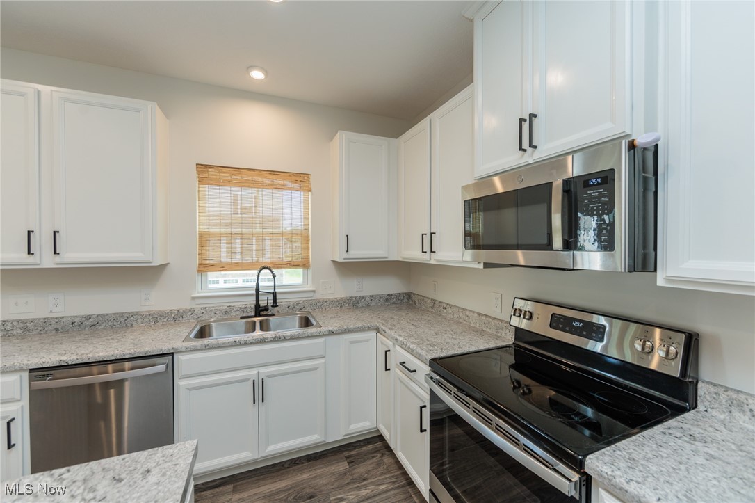 1466 Caymus Court, Avon, Ohio image 13