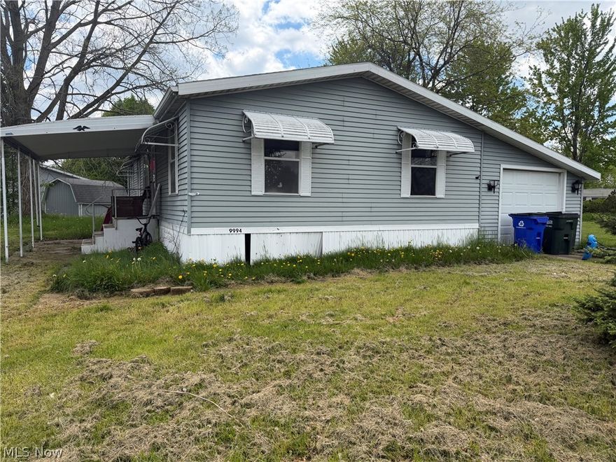 Looking for a summer project? Look no further - this 1986 Skyline is calling you! Spacious 4 beds, 2 full baths, open and flowing floorplan with fireplace, ceiling fans, newer furnace (2022), and more! With 2 covered porches/patio, there's so much room for relaxing outside! Also features a 2 car deep attached garage. Streetsboro schools and minutes from freeways, this home is located in a prime location! Call for your showing before this one is SOLD!