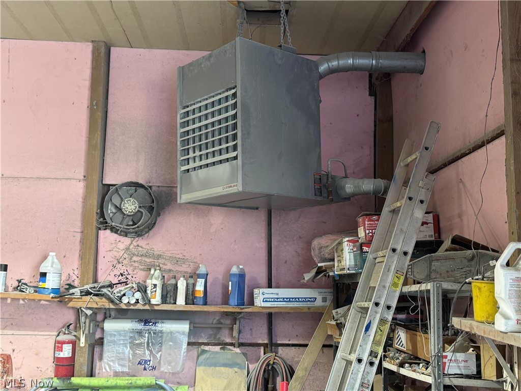 Becky Broom 01 - Residential