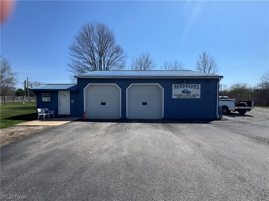 Becky Broom 01 - Residential