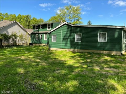 Tiny photo for 262 Miller Court, Elyria, OH 44035 (MLS # 5210553)