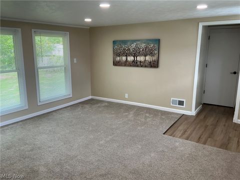 Tiny photo for 262 Miller Court, Elyria, OH 44035 (MLS # 5210553)