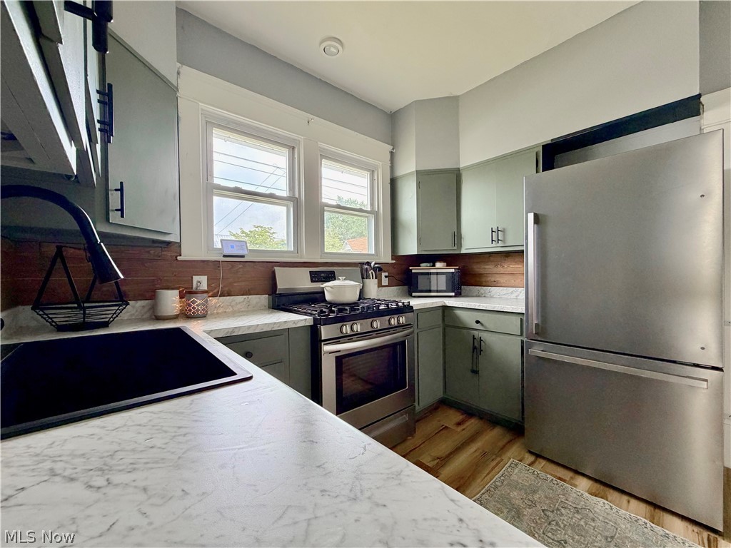 Ar Anderson & Bros Prop - Residential