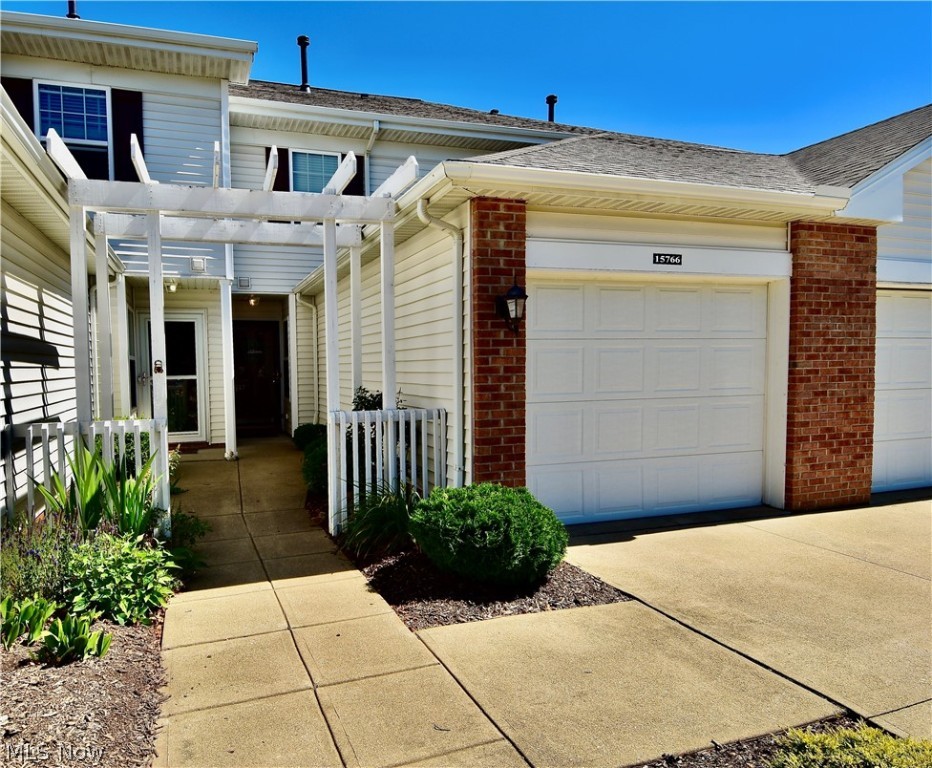 Move right in to this well maintained two bedroom home in Crystal Lake!
The front entrance leads you to a bright and tidy kitchen, with
breakfast bar seating and room for a bistro table and chairs. Garage
access is also through the kitchen, as is the laundry area. The kitchen
is open to the large living room, which provides plenty of room to
spread out for entertaining or relaxing. Sliding glass doors give access
to a private deck with a lovely wooded view. New LVT installed in 2021.
An updated half bath rounds out the first floor. Upstairs, relax in the
spacious primary bedroom, with large windows, vaulted ceilings, and
loads of closet space. The second bedroom is also roomy and has a
good-sized closet. The recently updated primary bathroom features a
double vanity and has great storage. This home is conveniently located
near highways, shopping, and dining while still providing a quiet and
serene atmosphere.