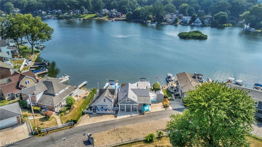 Photo of 552 Saunders Avenue, Akron, OH 44319 (MLS # 5177333)