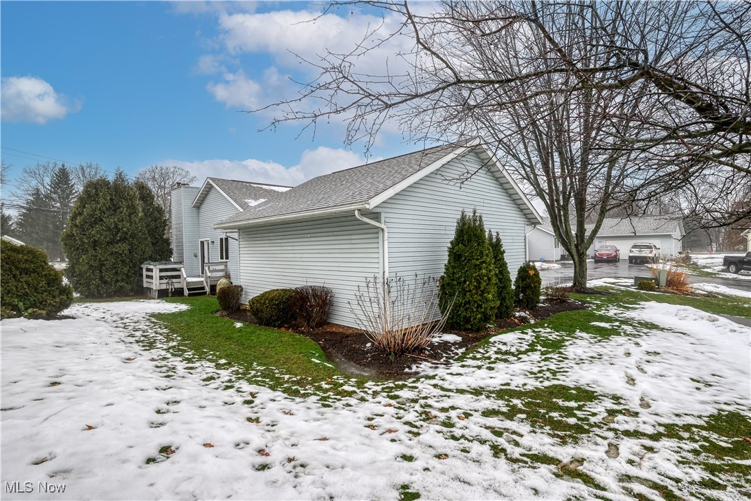 2375 Port Williams Drive, Stow, Ohio image 4