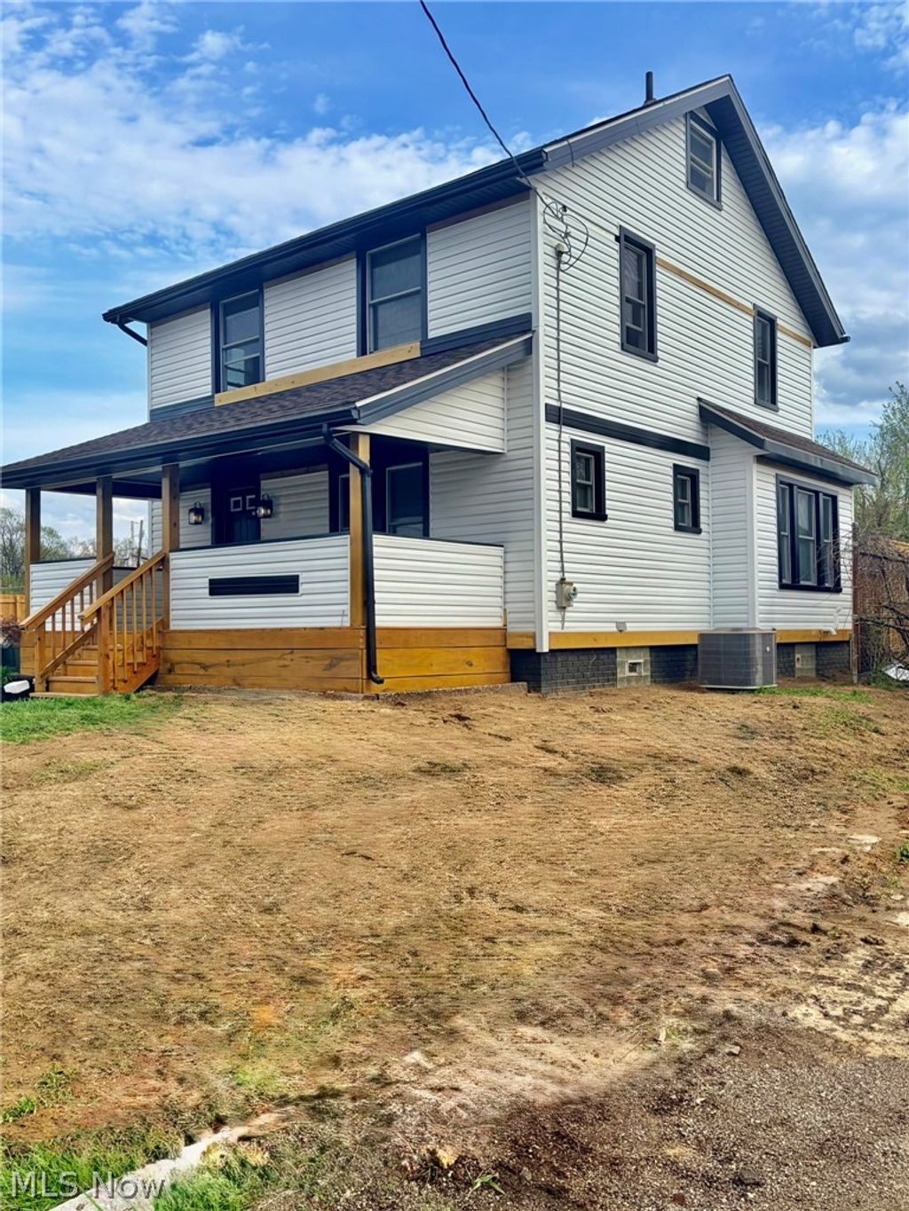 Photo of 2520 8th Street NE, Canton, OH 44704 (MLS # 5202296)