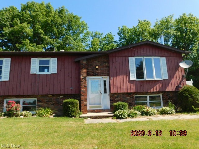 HUD CASE 412-800317. Property is HUD owned and is being sold "AS IS" Condition.. Owner Occupants Gov agencies and Non profits bidding only in initial bidding period. All bids are submitted electronically via hudhomestore site, not thru listing broker. All pertinent addenda are located in attachments on hudhomestore. Earnest money to be redeemed upon bid acceptance. Contact your agent for all pertinent inspection reports.