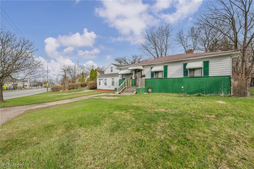 Photo of 16215 Miles Avenue, Cleveland, OH 44128 (MLS # 5194111)