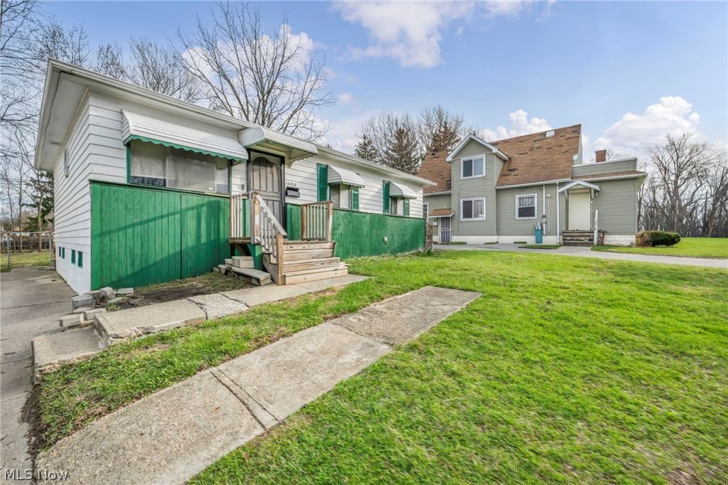 Photo of 16215 Miles Avenue, Cleveland, OH 44128 (MLS # 5194111)