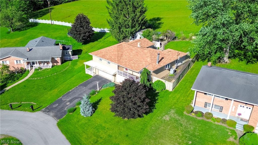 Photo of 761 Della Drive, Bloomingdale, OH 43910 (MLS # 5212611)