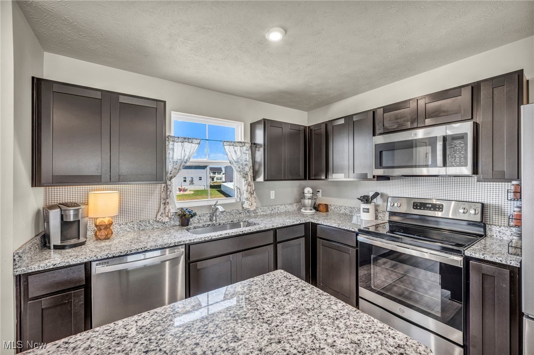 Encore Estates At Heisley Park - Residential