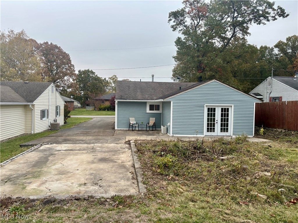 Photo of 1144 Logan Avenue, McDonald, OH 44437 (MLS # 5166820)