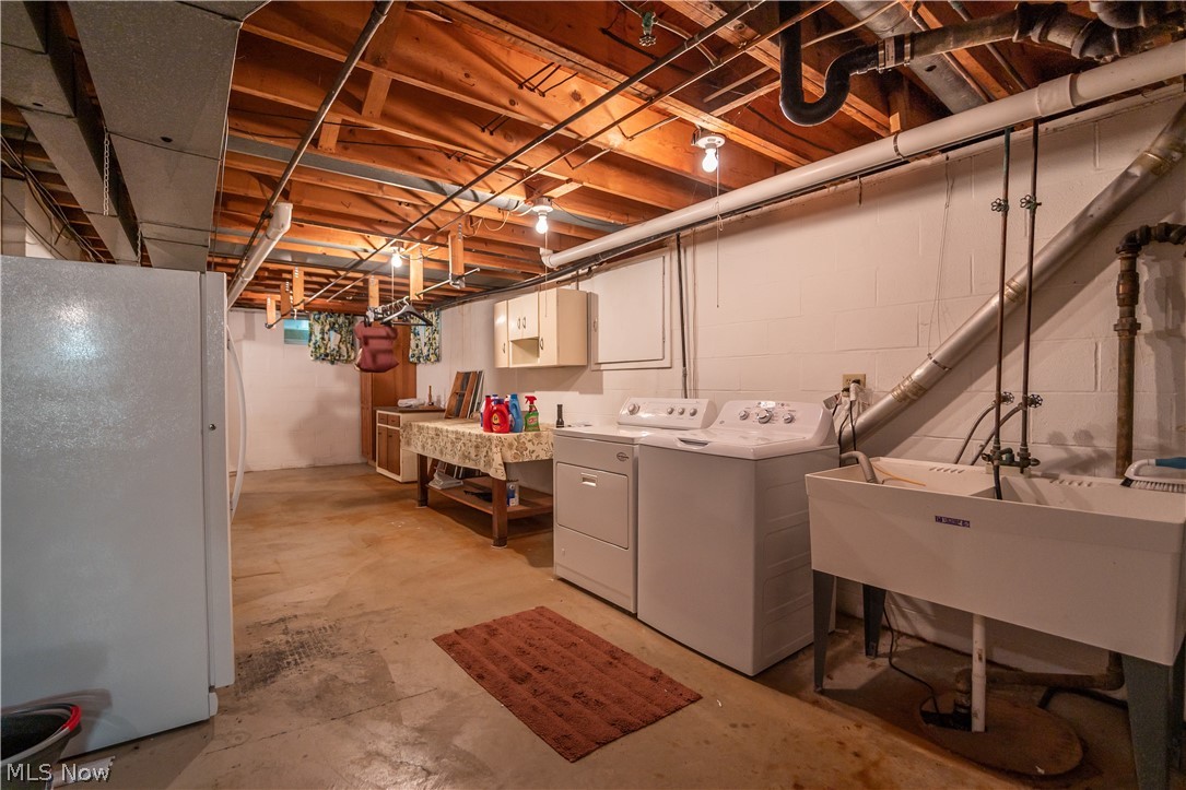 Pine Knoll Estates - Residential