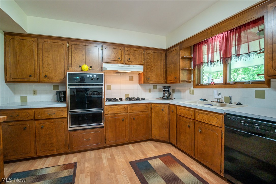 Pine Knoll Estates - Residential